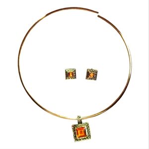 NWT Antique Gold Choker Necklace  Orange Gemstone Matching Pierced Earrings Set